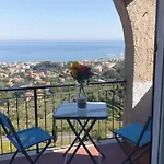Tra Cielo E Mare 3*