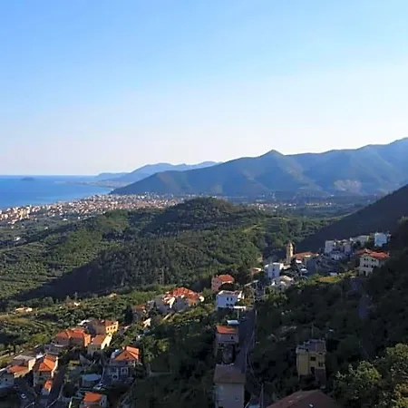 Tra Cielo E Mare 4* Pietra Ligure